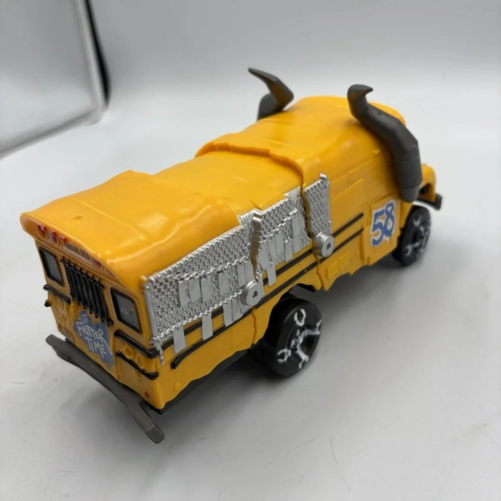 Disney Pixar Cars 3 Crunch & Crash Miss Fritter Yellow Bus 2017 Mattel GUC